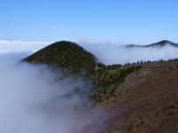 Wolken umtanzen die Montaña de la Crucita - Cumbre Dorsal